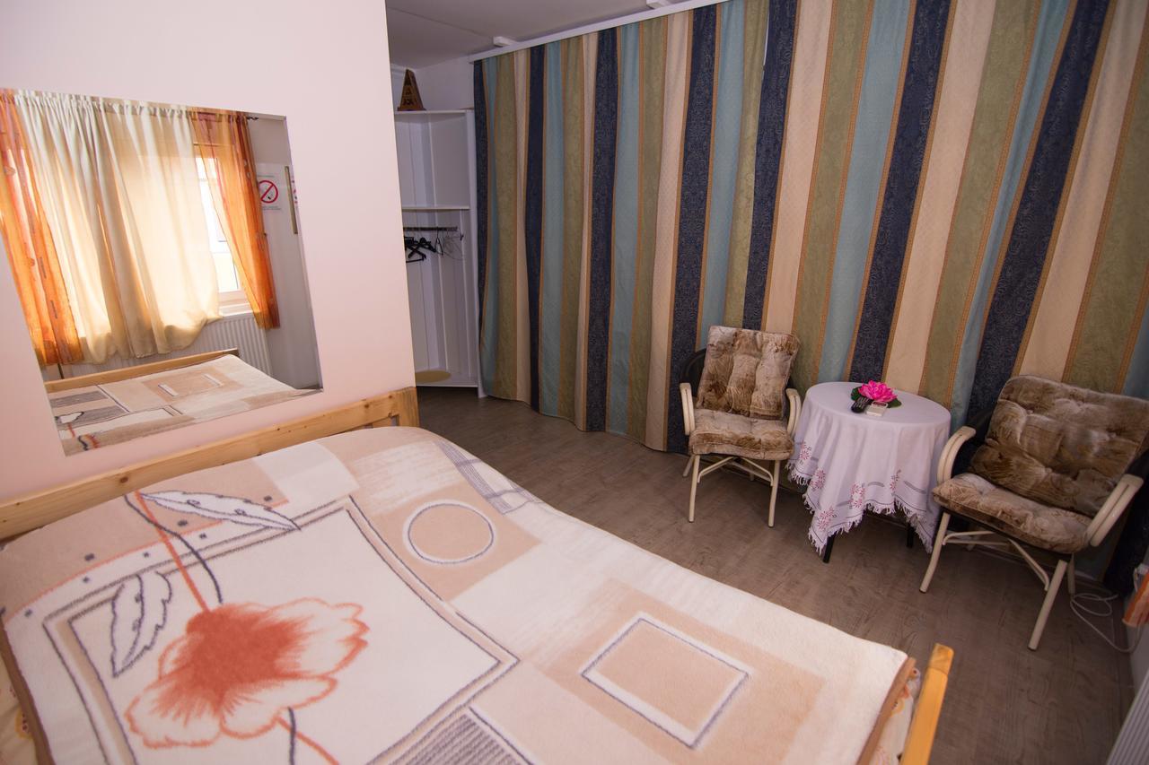 Smek Motel Belgrado Exterior foto